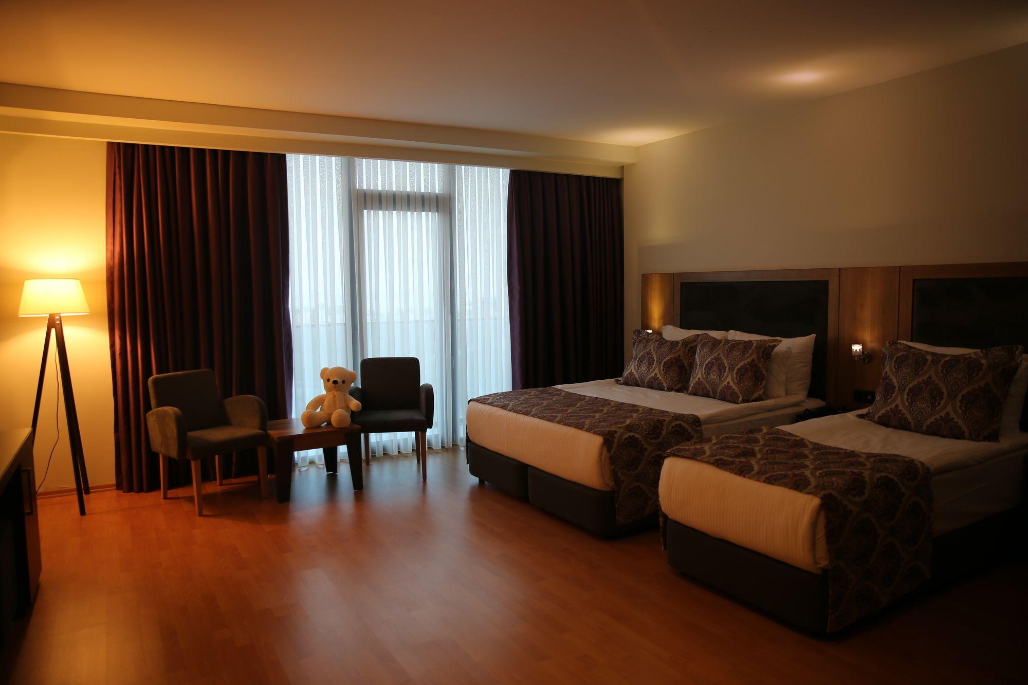 Metro City Batumi Residence Esterno foto