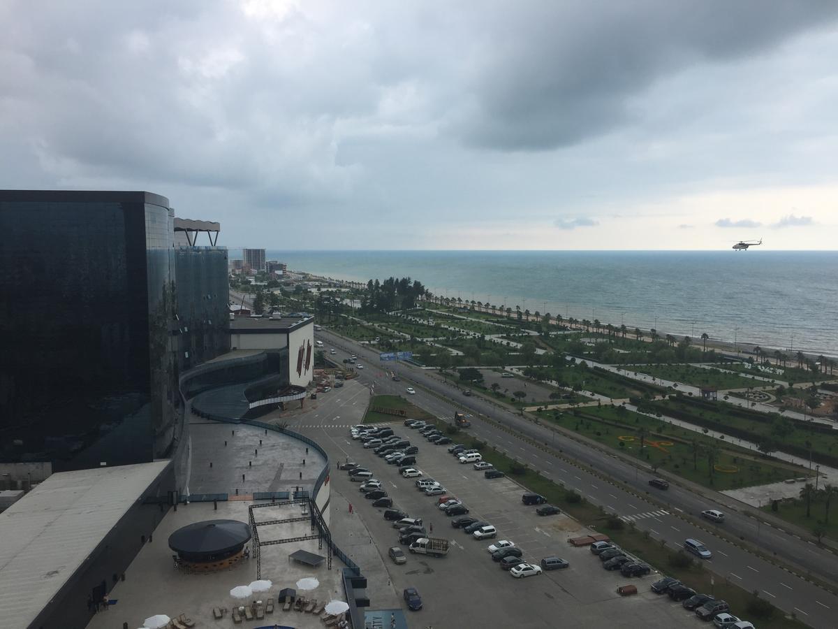 Metro City Batumi Residence Esterno foto